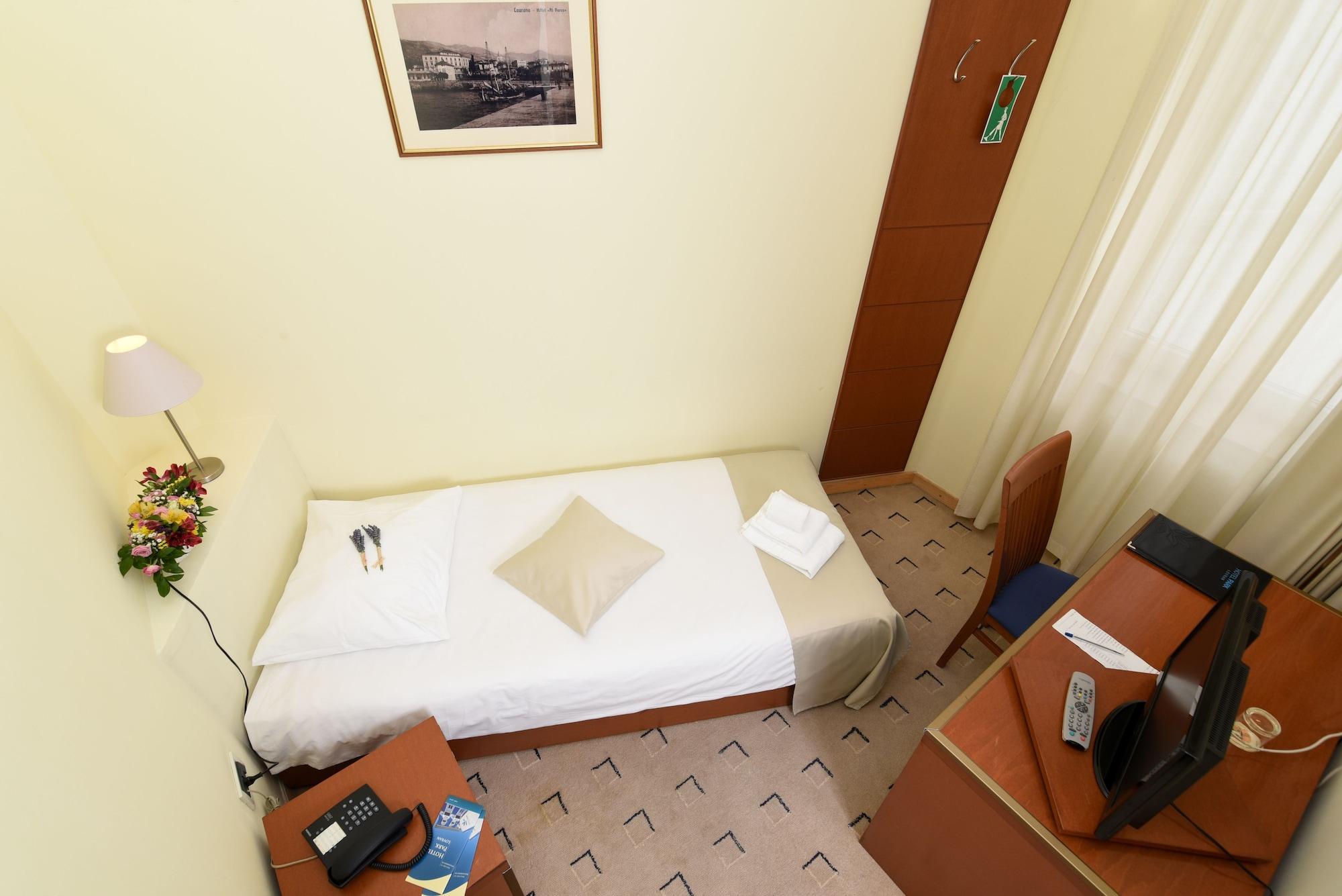 Hotel Park Lovran Eksteriør bilde